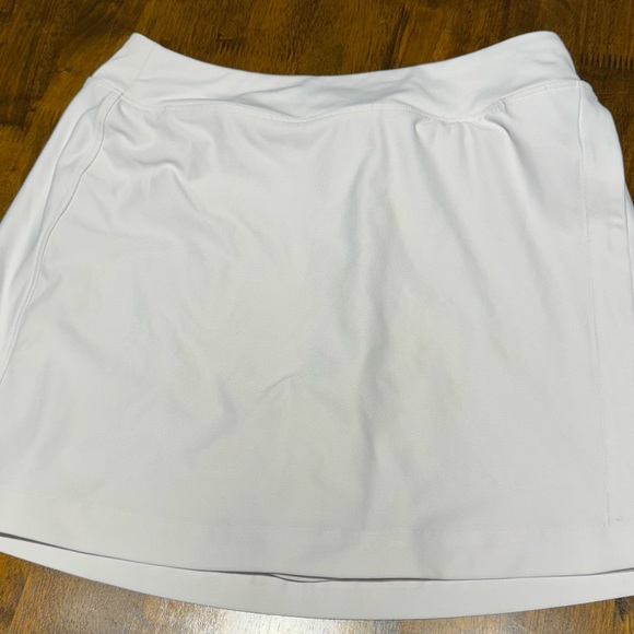 OV White Skort - Picture 5 of 6